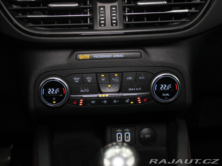 Ford Kuga 1,5 EB ST-Line 1.majitel. 2021