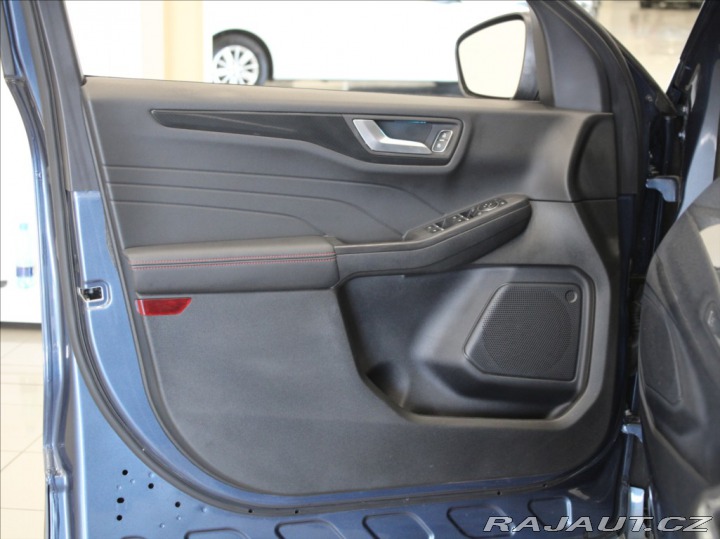 Ford Kuga 1,5 EB ST-Line 1.majitel. 2021