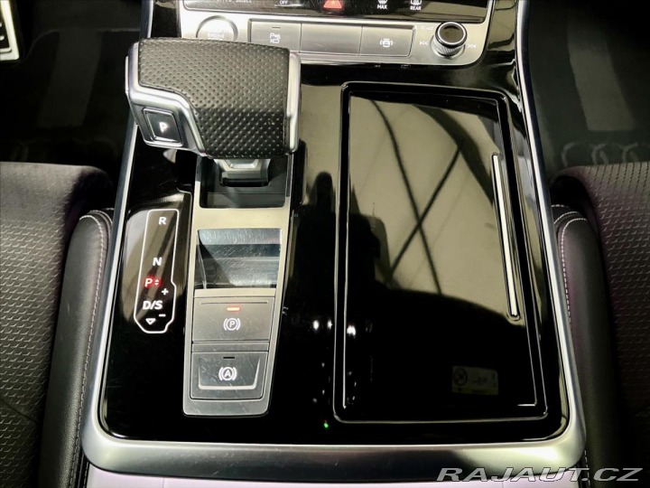 Audi Q8 50TDI QUATTRO S-LINE, BLA 2020
