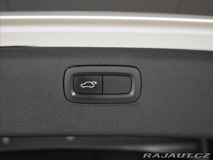 Volvo XC90 2,0 B5 AWD R-design Pano, 2020