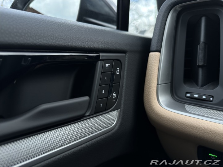 Porsche Cayenne E3 II Coupe Sport Chrono 2025