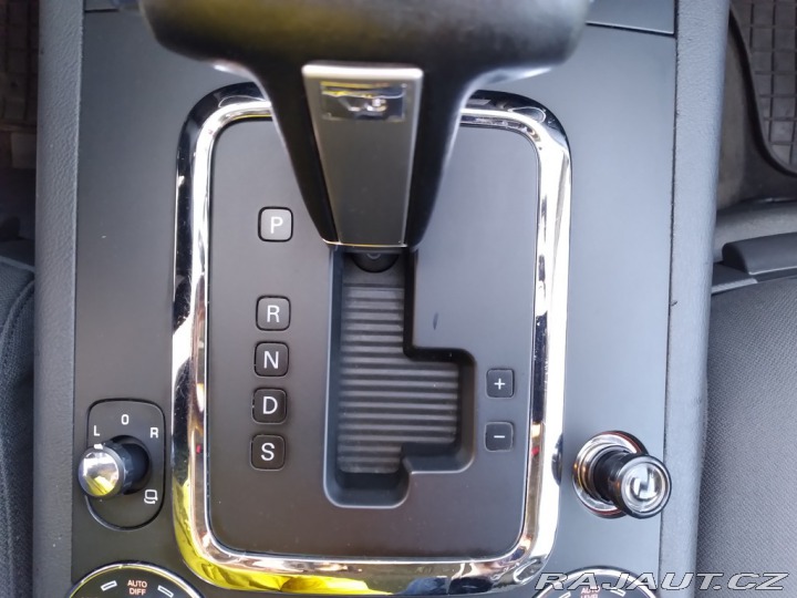 Volkswagen Touareg 3.0 TDI DSG 4 MOTION DPH 2009
