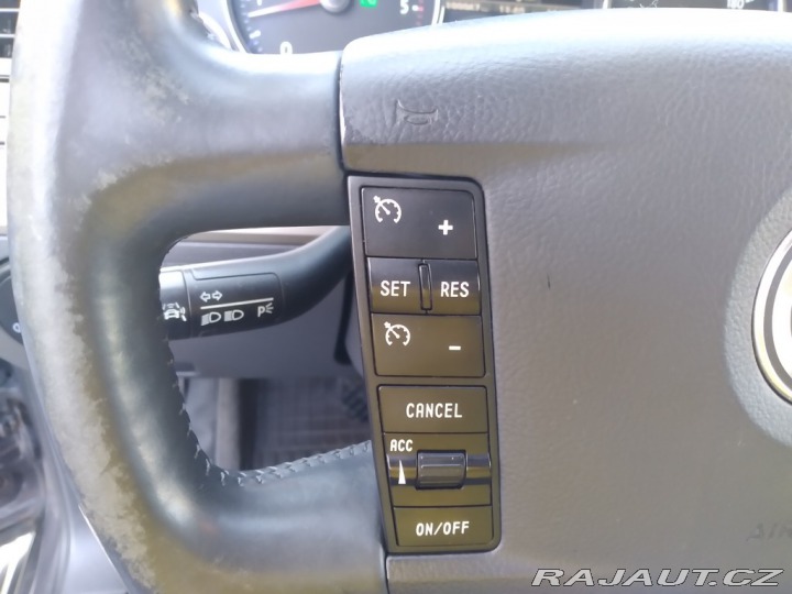 Volkswagen Touareg 3.0 TDI DSG 4 MOTION DPH 2009