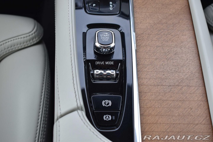 Volvo XC90 B5 AWD INSCRIPTION*7.MÍST 2020