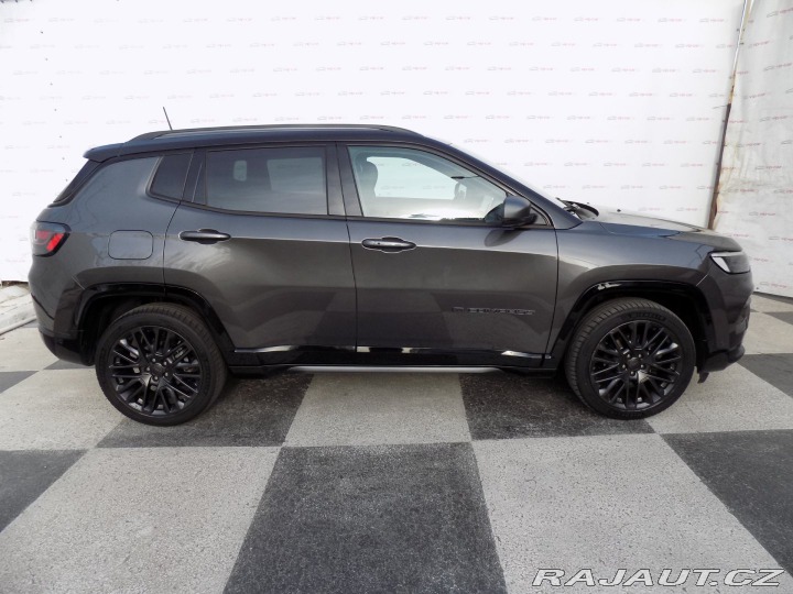 Jeep Compass 1.3 GSE/150k/DDTC/1.Maj.Č 2021