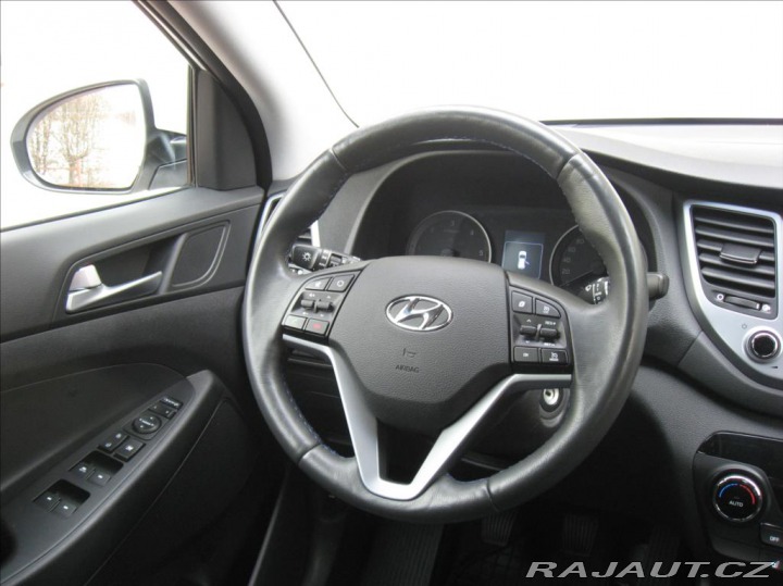 Hyundai Tucson 1,7 CRDI 116PS Trikolor 2016