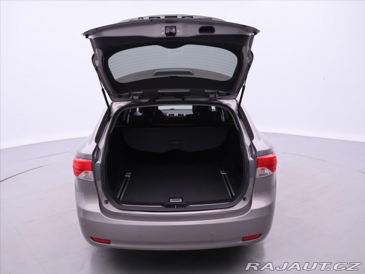 Toyota Avensis 2,0 D4-D 91kW Premium CZ 2014