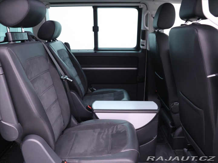 Volkswagen Multivan 2,0 TDI DSG Highline CZ D 2017