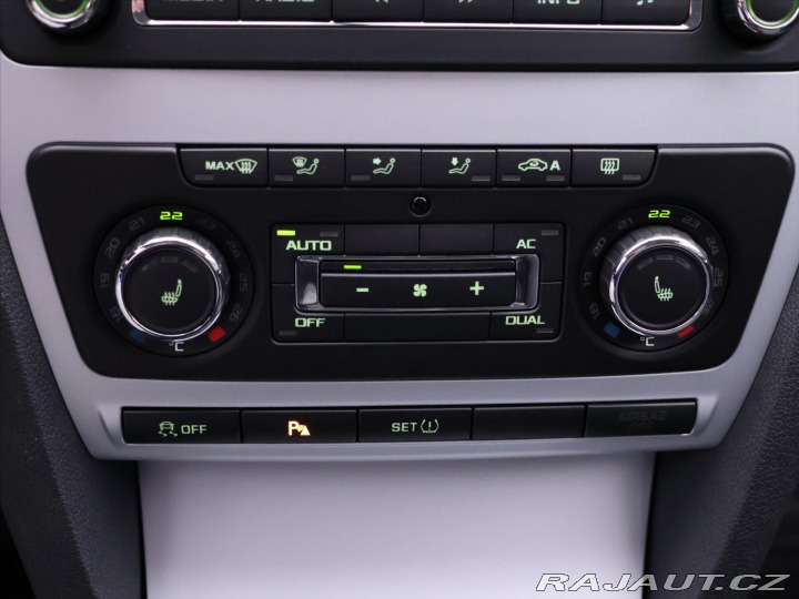 Škoda Octavia 1,4 TSI 90kW 1.Maj 40.800 2011