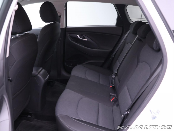 Hyundai i30 1,6 CRDi Smart CZ 1.Maj, 2021