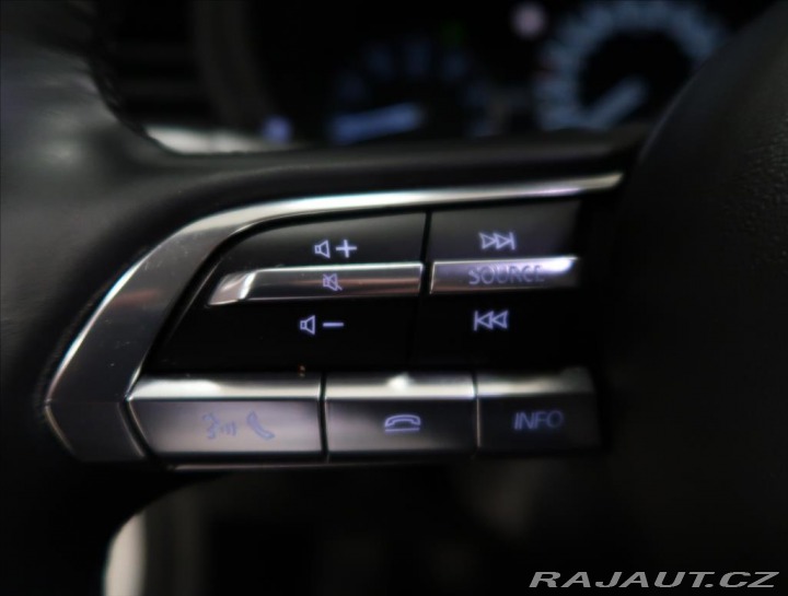Mazda CX-30 2,0 i Skyactiv G122 Plus 2020
