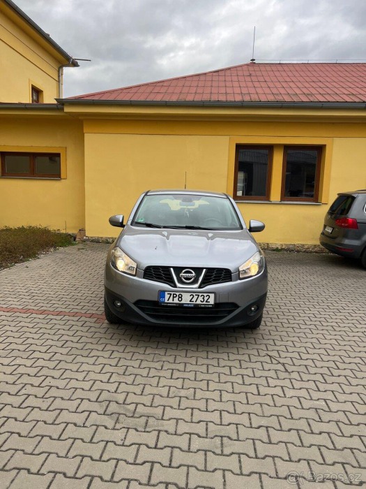 Nissan Qashqai 1,5   j 10 dci 81kw 2012