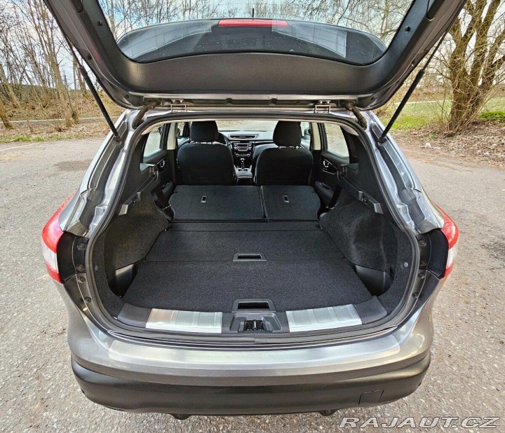 Nissan Qashqai 1,6 DIG-T ACENTA + SAFE 2015