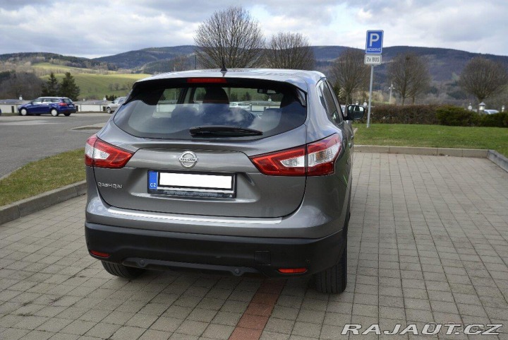 Nissan Qashqai 1,6 DIG-T ACENTA + SAFE 2015