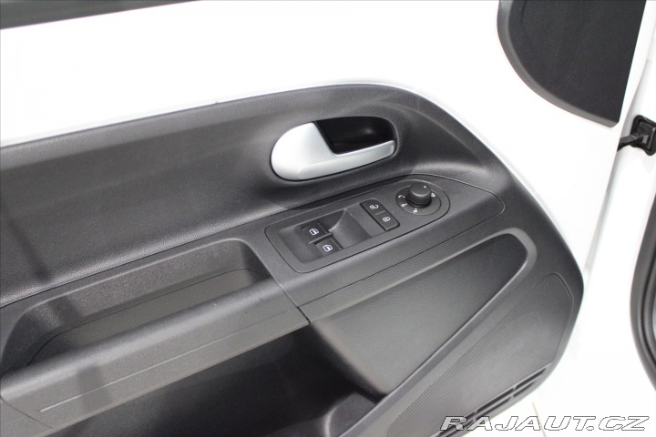 Volkswagen up! Vyhřívané sedačky/Park. K 2020