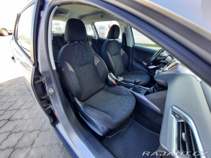 Peugeot 2008 ACTIVE 1,2 PT 82k M5 2015