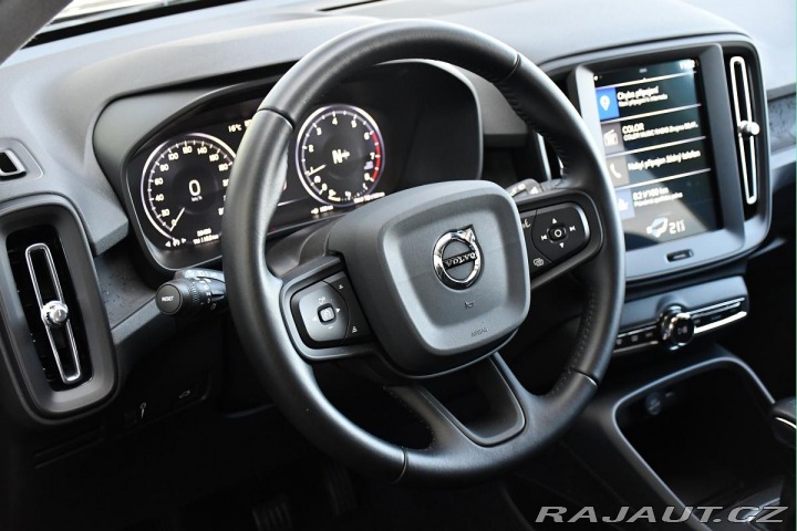 Volvo XC40 T3 PO SERVISE TAŽNÉ MANUÁ 2020