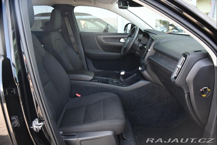 Volvo XC40 T3 PO SERVISE TAŽNÉ MANUÁ 2020