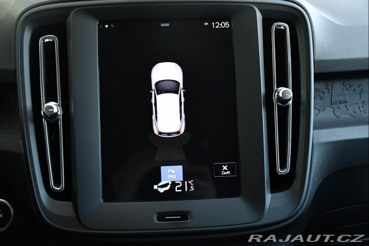 Volvo XC40 T3 PO SERVISE TAŽNÉ MANUÁ 2020