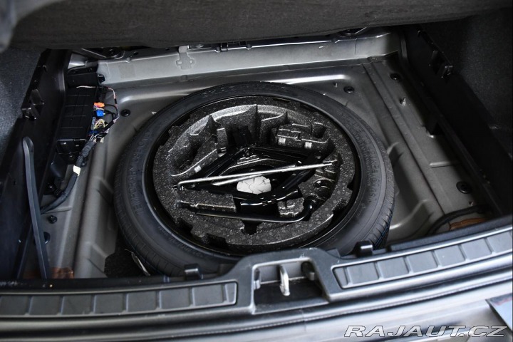 Volvo XC40 T3 PO SERVISE TAŽNÉ MANUÁ 2020