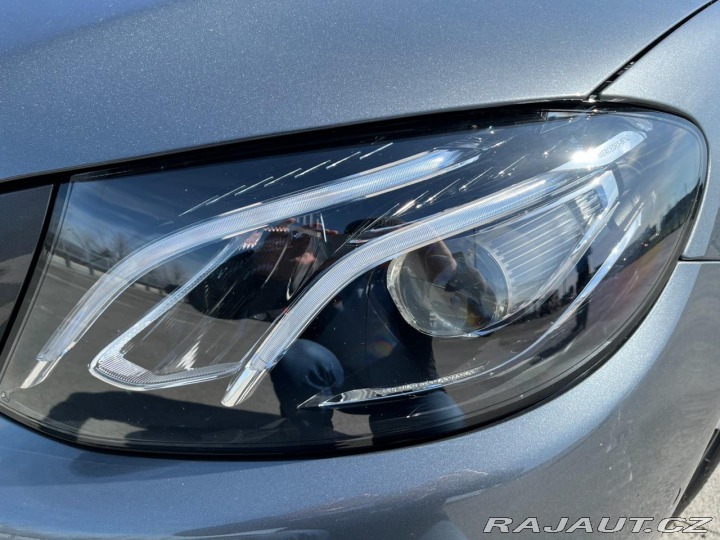 Mercedes-Benz E 300d 180 kW LED Kamera 18 2021
