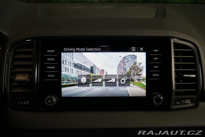 Škoda Karoq 1.5 TSI Sportline DSG Can 2024