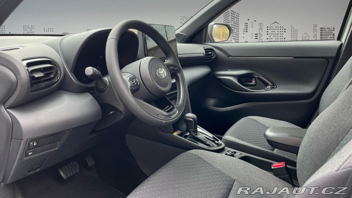 Toyota Yaris Cross 1,5 Hybrid e-CVT 4x4 130k 2025