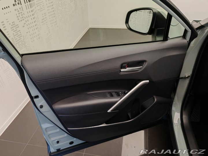 Toyota Corolla Cross 2,0 Hybrid e-CVT Style Te 2025