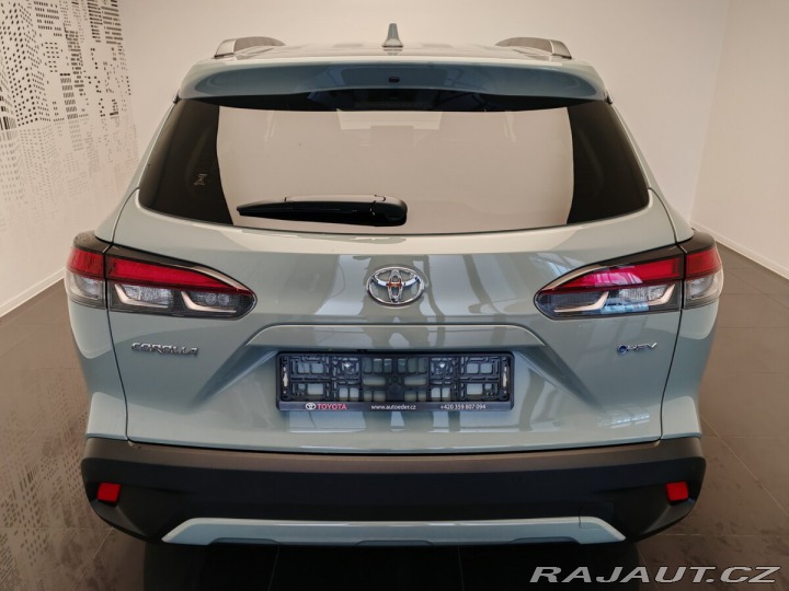 Toyota Corolla Cross 2,0 Hybrid e-CVT Style Te 2025