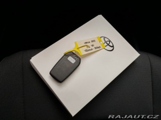 Toyota Corolla Cross 2,0 Hybrid e-CVT Style Te 2025