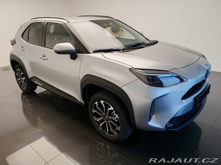Toyota Yaris Cross 1,5 Hybrid e-CVT 130k Sty 2025