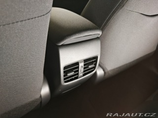 Toyota Corolla Cross 2,0 Hybrid e-CVT Comfort 2024