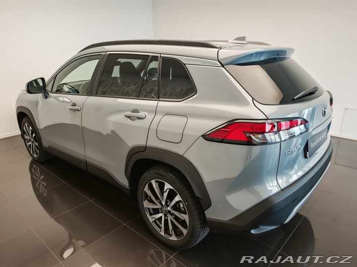 Toyota Corolla Cross 2,0 Hybrid e-CVT Executiv 2024