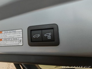 Toyota Corolla Cross 2,0 Hybrid e-CVT Executiv 2024
