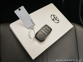 Toyota Corolla Cross 2,0 Hybrid e-CVT Executiv 2024