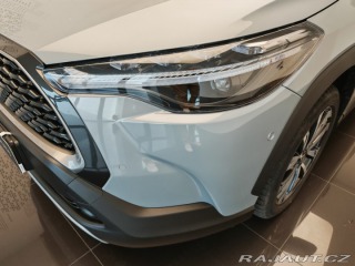 Toyota Corolla Cross 2,0 Hybrid e-CVT Executiv 2024