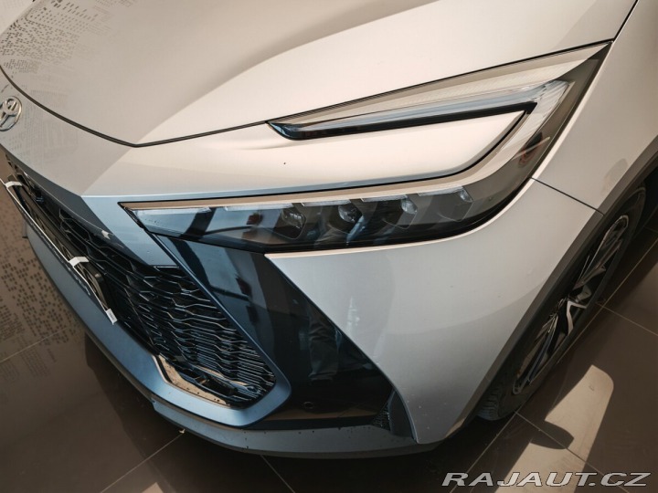 Toyota C-HR 2.0 Hybrid 135kW E-CVT Ex 2024