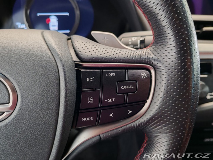 Lexus Ostatní modely ES 300h F sport 2019