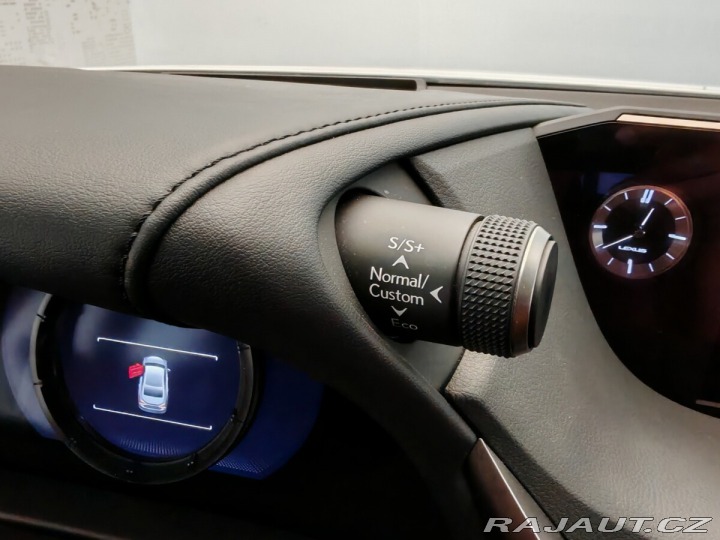 Lexus Ostatní modely ES 300h F sport 2019