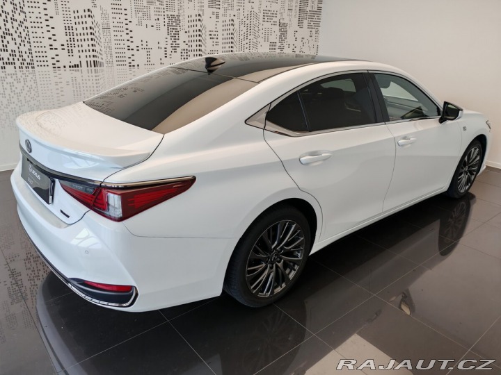 Lexus Ostatní modely ES 300h F sport 2019