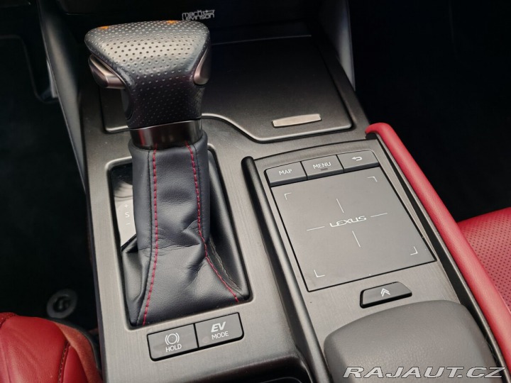 Lexus Ostatní modely ES 300h F sport 2019