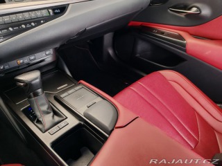Lexus Ostatní modely ES 300h F sport 2019