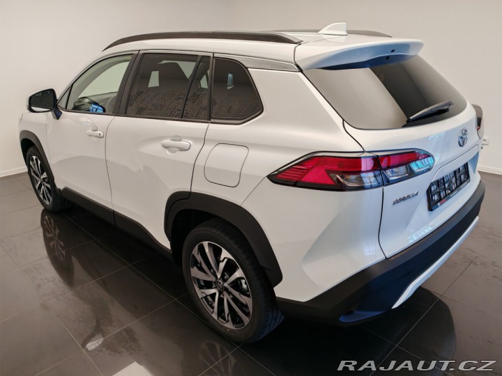 Toyota Corolla Cross 2,0 Hybrid e-CVT Style Te 2025