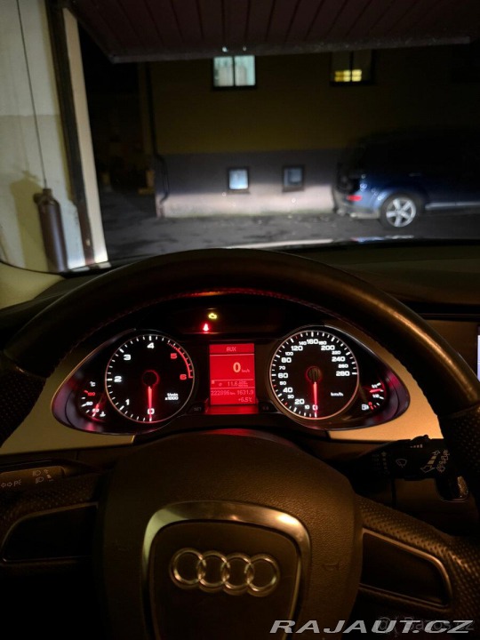 Audi A4 3,0 TDI quattro Avant TD 2011