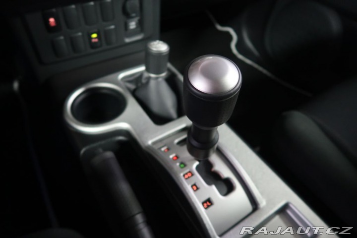 Toyota FJ 4.0VVT-i,V6,200kW,AT,4x4 2023