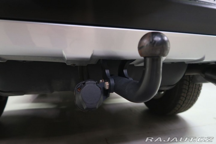 Toyota FJ 4.0VVT-i,V6,200kW,AT,4x4 2023
