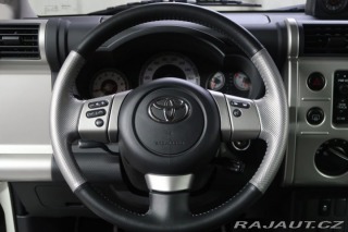 Toyota FJ 4.0VVT-i,V6,200kW,AT,4x4 2023