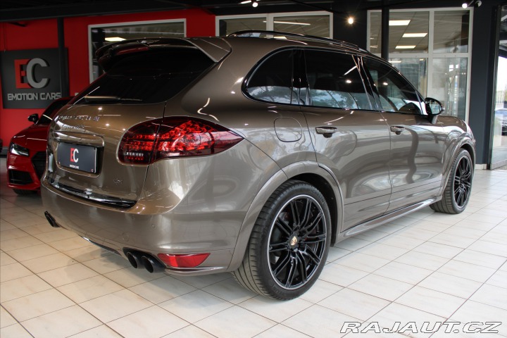 Porsche Cayenne V8 GTS BOSE / SportChrono 2012