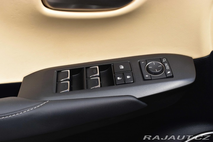 Lexus Ostatní modely NX 300h PRESTIGE*4WD*REZERVACE* 2021