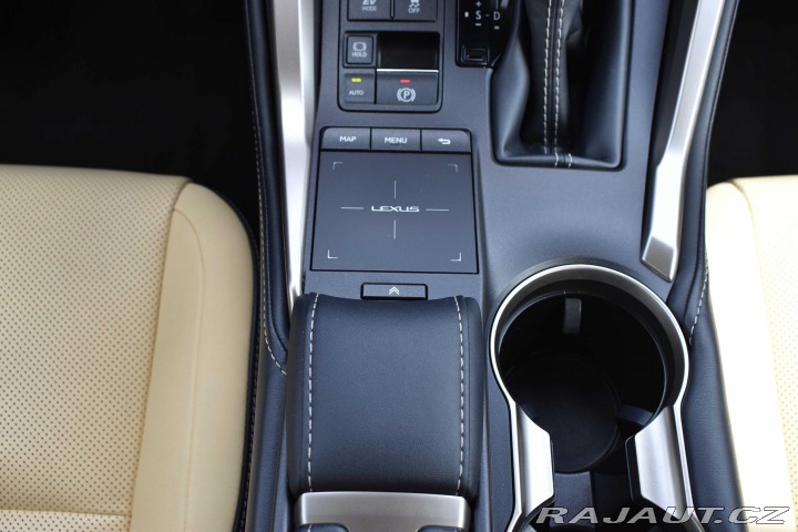 Lexus Ostatní modely NX 300h PRESTIGE*4WD*REZERVACE* 2021